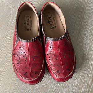 L’Artiste spring step shoes, size 37